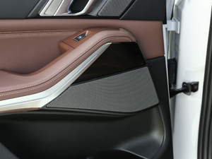 2021xDrive40i  M\(yn)(dng)b g