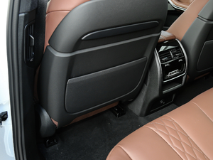 2021xDrive40i  M\b g