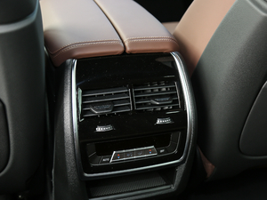 2021xDrive40i  M\b g