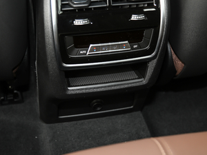 2021xDrive40i  M\b g