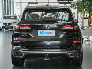 2021款改款 xDrive40i 尊享型 M运动套装 正后	