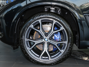 2021Ŀ xDrive40i  M\(yn)(dng)b ݆Ȧ