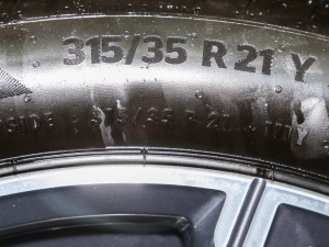 2021Ŀ xDrive40i  M\(yn)(dng)b ݆̥ߴ