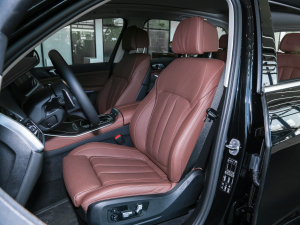 2021Ŀ xDrive40i  M\b {