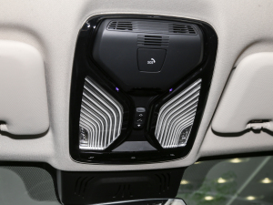 2021Ŀ xDrive40i  M\b п؅^