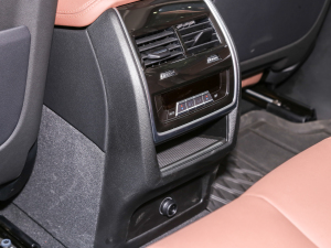 2021Ŀ xDrive40i  M\b п؅^