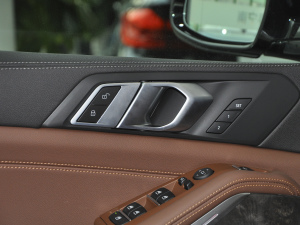 2021��xDrive45e M�\�����b ���g����