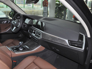 2021��xDrive45e M�\�����b �п؅^