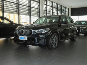 2021��Ŀ� xDrive45e M�\�����b ��ǰ45��