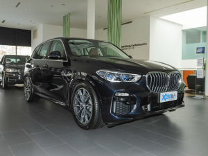 2021��Ŀ� xDrive45e M�\�����b ��ǰ45��