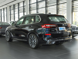 2021��Ŀ� xDrive45e M�\�����b ���45��