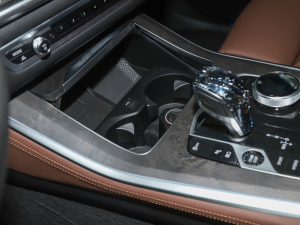 2021��Ŀ� xDrive45e M�\�����b ǰ�ű���