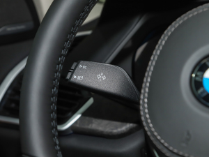 2021��Ŀ� xDrive45e M�\�����b �п؅^