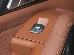 2021��Ŀ� xDrive45e M�\�����b ����܇�����ƅ^