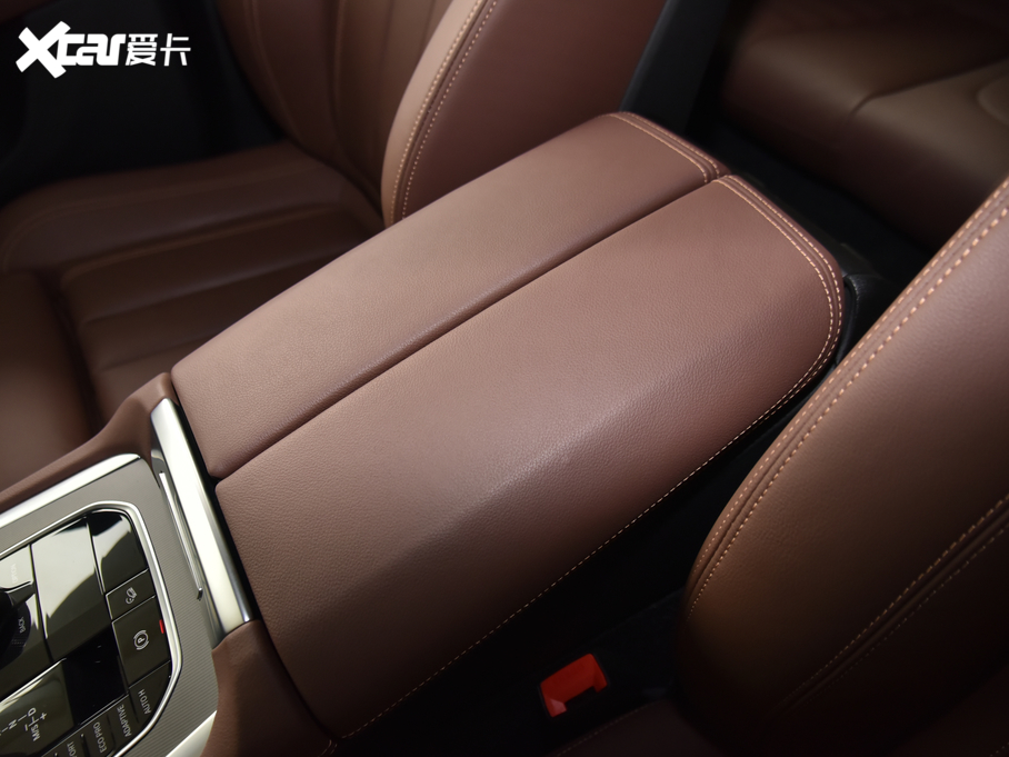 2021RX6 xDrive30i M\b