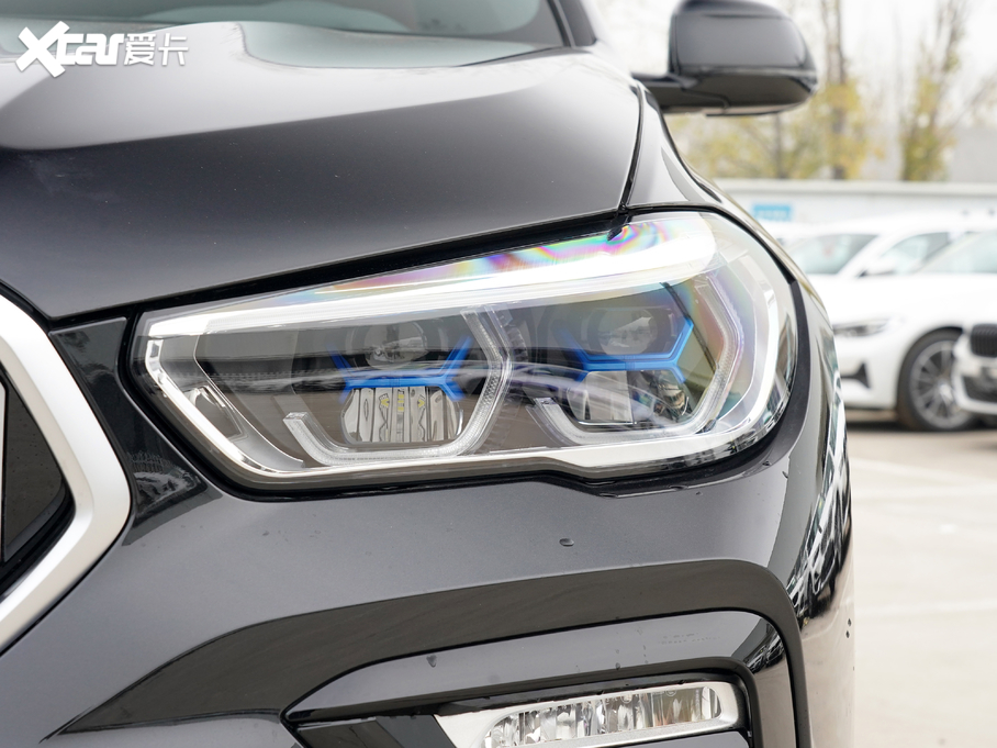 2021RX6 xDrive40i  M\b