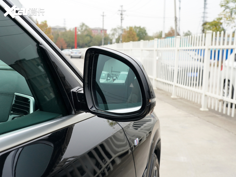 2021RX6 xDrive40i  M\b