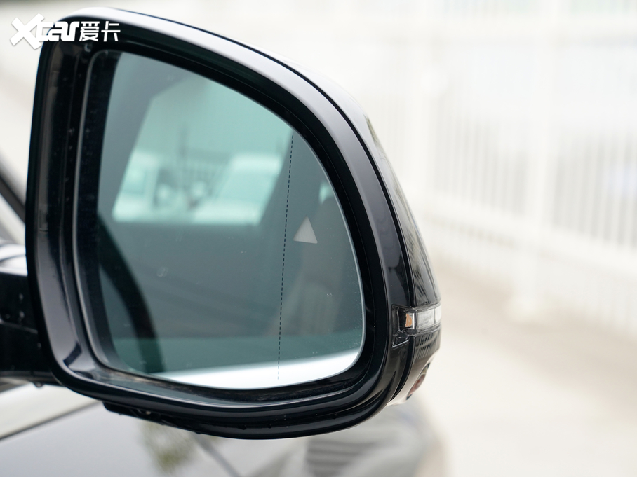 2021RX6 xDrive40i  M\b