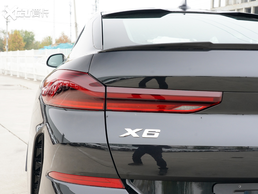 2021RX6 xDrive40i  M\b