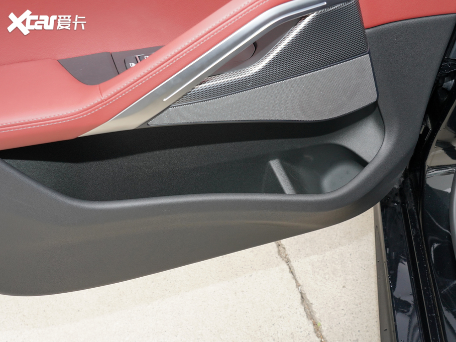 2021RX6 xDrive40i  M\b