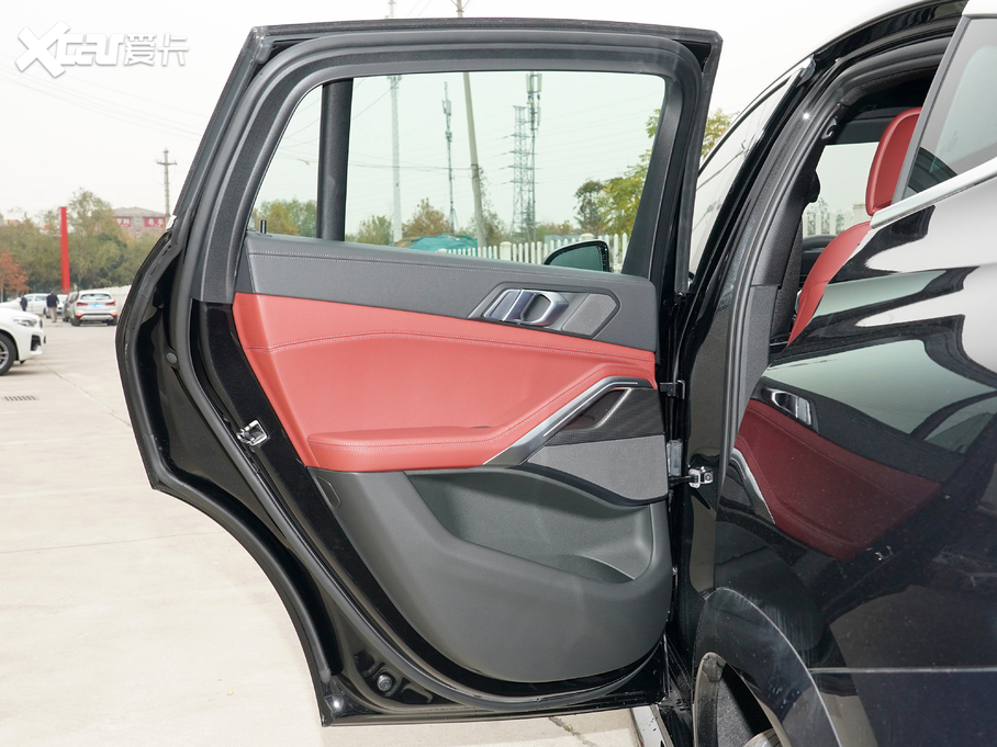 2021RX6 xDrive40i  M\b