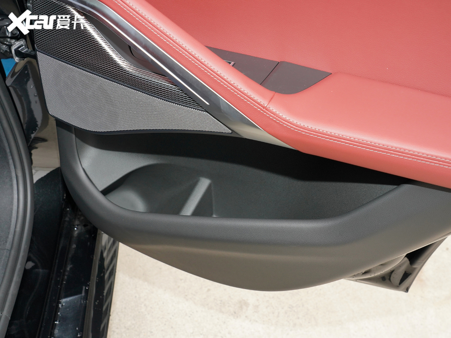 2021RX6 xDrive40i  M\b