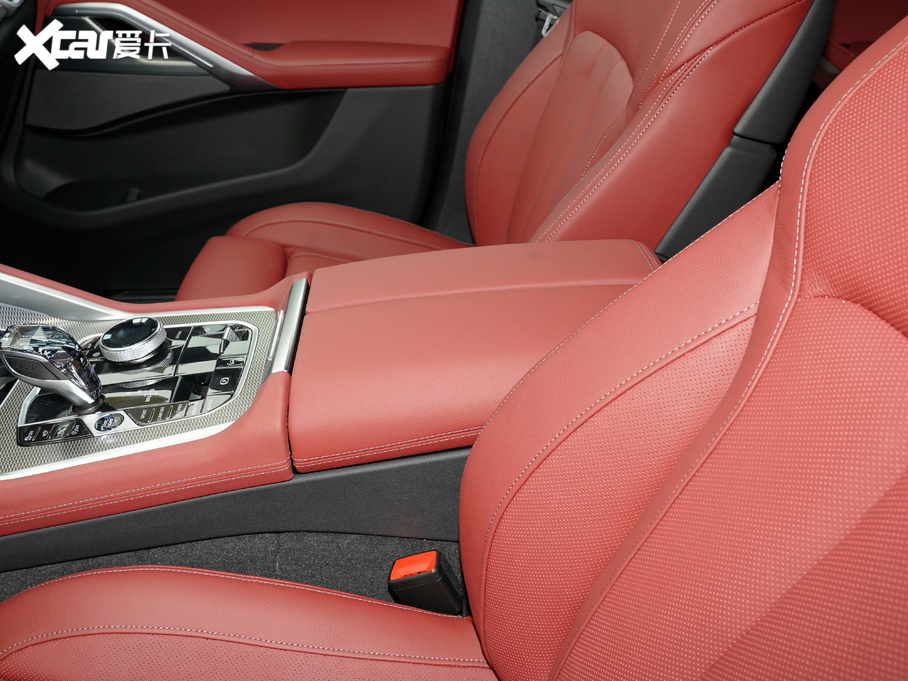 2021RX6 xDrive40i  M\b