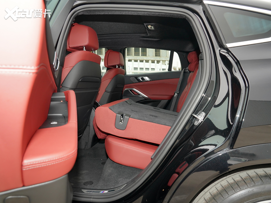 2021RX6 xDrive40i  M\b