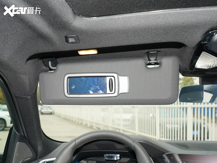 2021RX6 xDrive40i  M\b