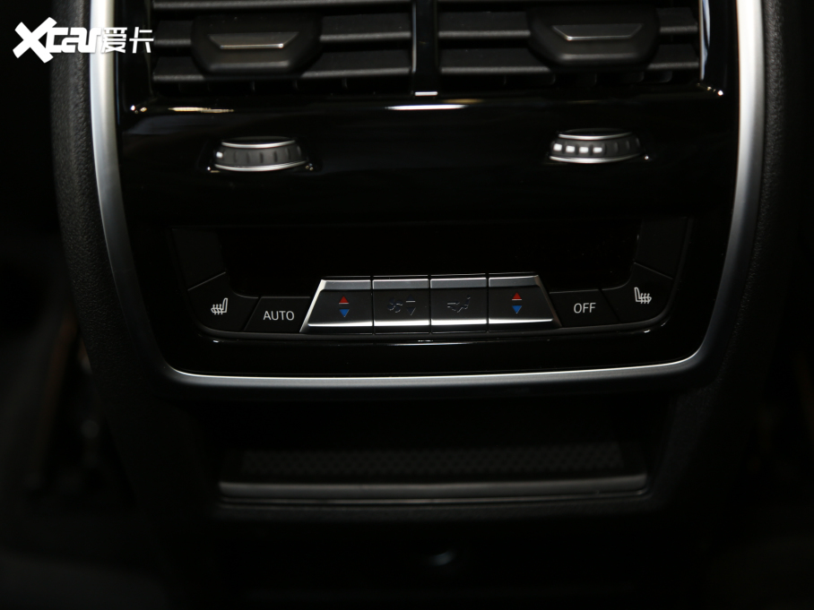 2021RX6 Ŀ xDrive40i  M\b