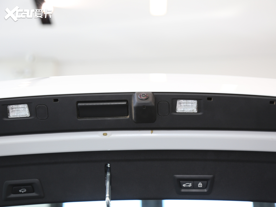 2021RX6 Ŀ xDrive40i  M\b