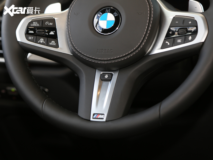 2021RX6 Ŀ xDrive40i  M\b