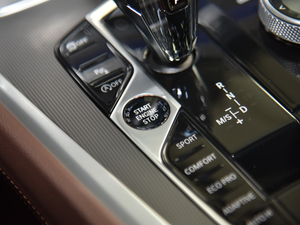 2021xDrive30i M\b п؅^