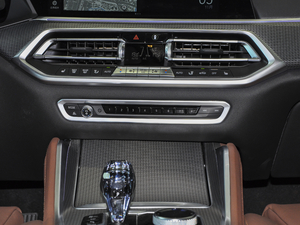 2021xDrive40i M\b п؅^