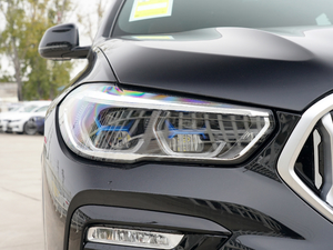 2021xDrive40i  M\b ^