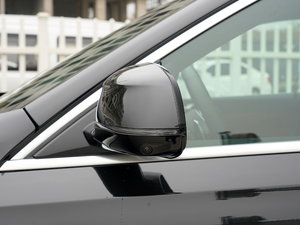 2021xDrive40i  M\b ^