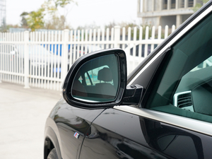 2021xDrive40i  M\b ^