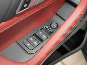 2021xDrive40i  M\b {܇ƅ^	