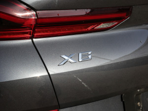 2021xDrive40i  M\b ^