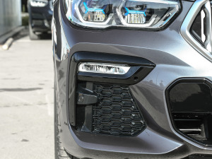 2021xDrive40i  M\b ^