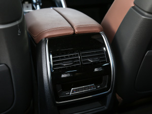 2021xDrive40i  M\(yn)(dng)b g