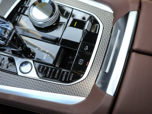 2021xDrive40i  M\b v܇Ƅ