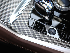 2021xDrive40i  M\b п؅^