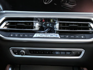 2021xDrive40i  M\b {{