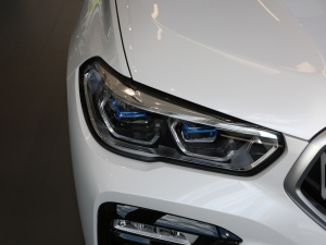 2021Ŀ xDrive40i  M\(yn)(dng)b (x)(ji)^