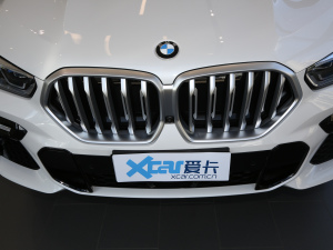 2021款改款 xDrive40i 尊享型 M运动套装 中网