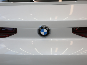 2021Ŀ xDrive40i  M\b ^