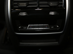 2021Ŀ xDrive40i  M\b g