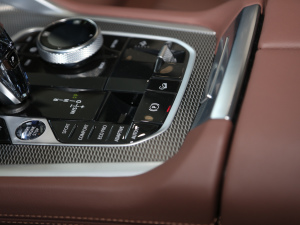 2021Ŀ xDrive40i  M\b v܇Ƅ