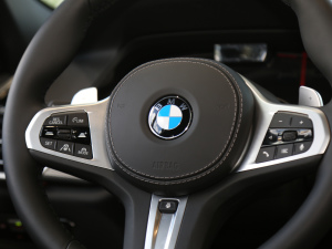 2021Ŀ xDrive40i  M\b п؅^